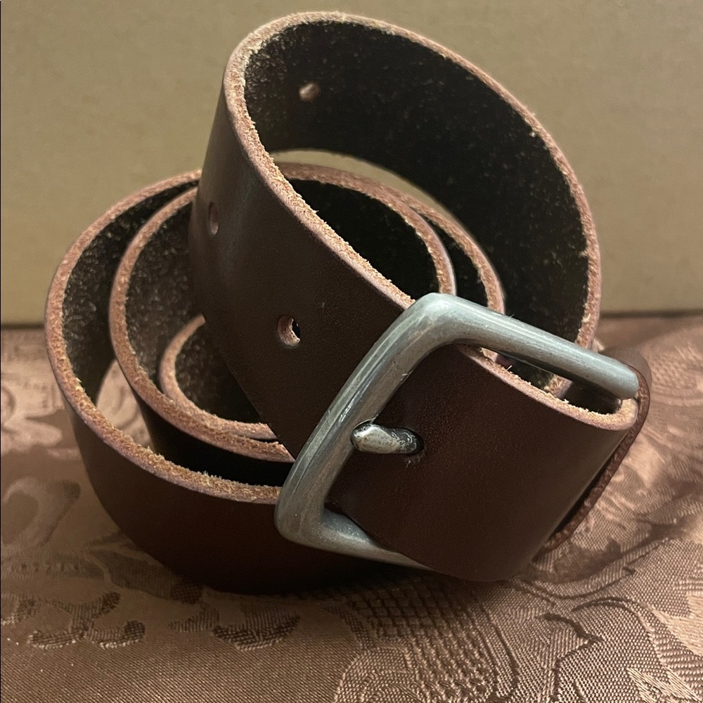 New Vineyard Vines Brown Leather Belt with Metal Buckle Size 34